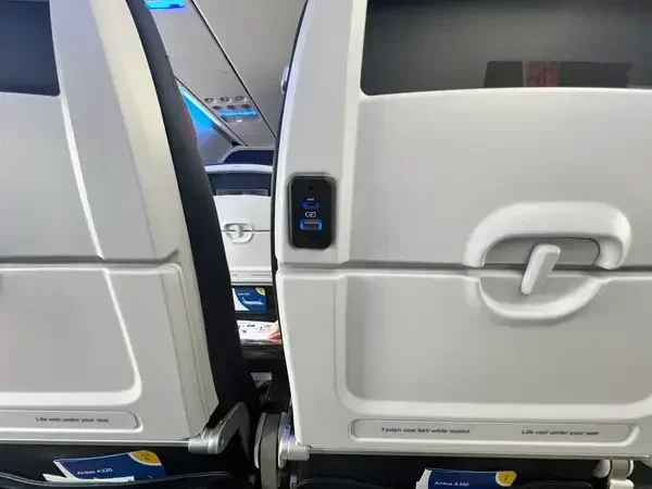 Can You Charge Your Phone On A Plane With British Airways